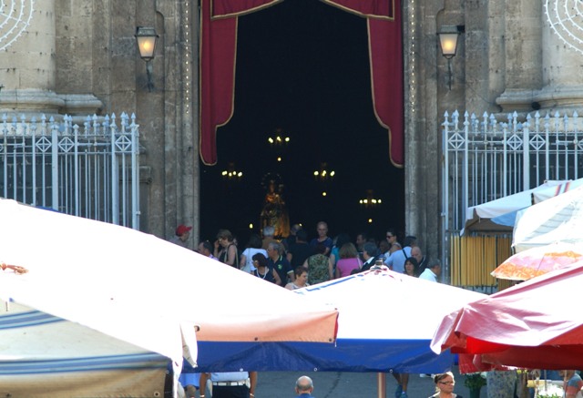 Catania Piazza Carlo Alberto - Solenni festeggiamenti in onore della Madonna del Carmine